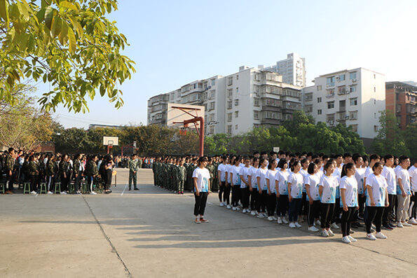 威遠(yuǎn)縣自強中學(xué)校園風(fēng)采