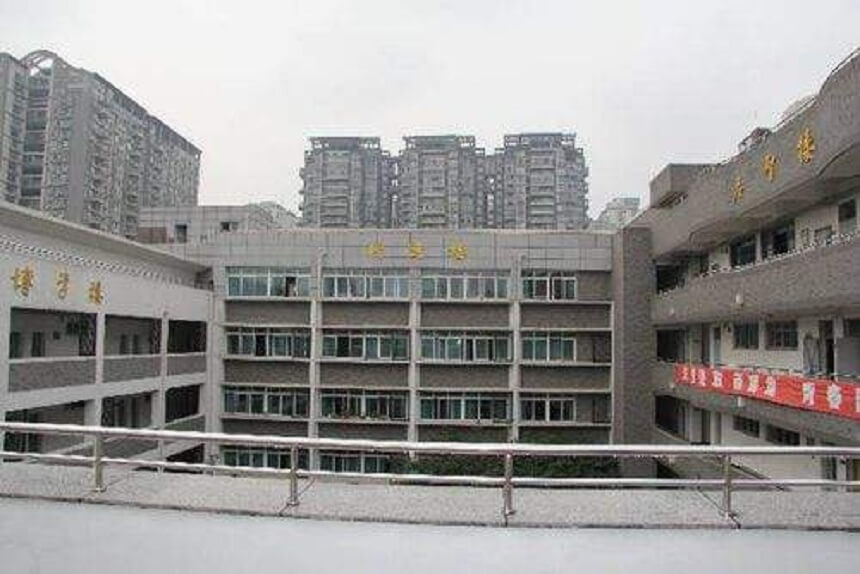 ?成都樹德協(xié)進中學學校環(huán)境怎么樣？