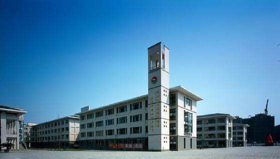 都江堰外國語實(shí)驗(yàn)學(xué)校2020年中考錄取分?jǐn)?shù)線是多少？