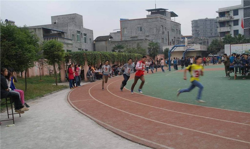 清水中學是公辦高中嗎？