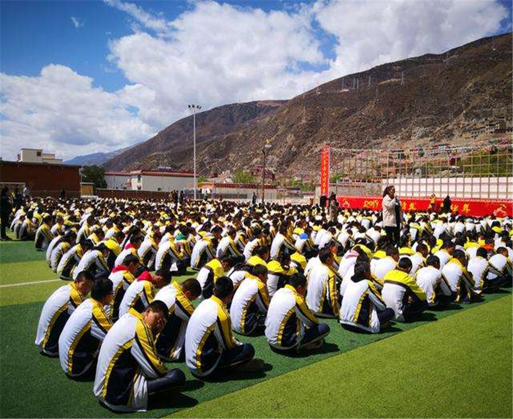 巴塘縣中學(xué)2020年招生計(jì)劃公布了嗎？