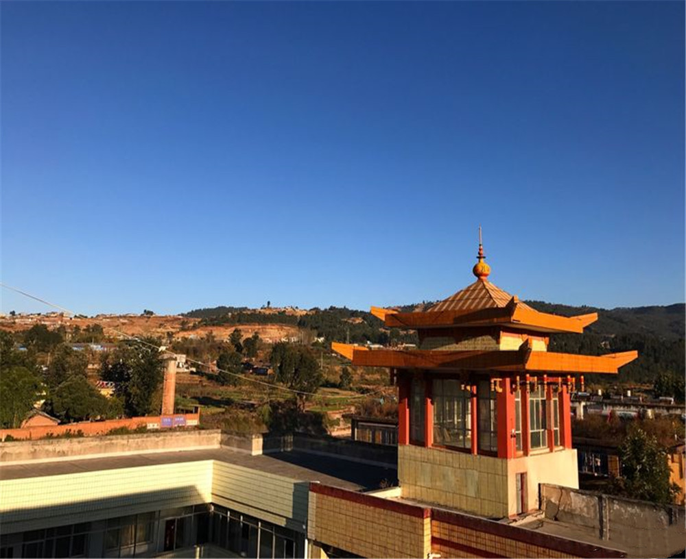 涼山州民族中學(xué)是一所公辦學(xué)校嗎？