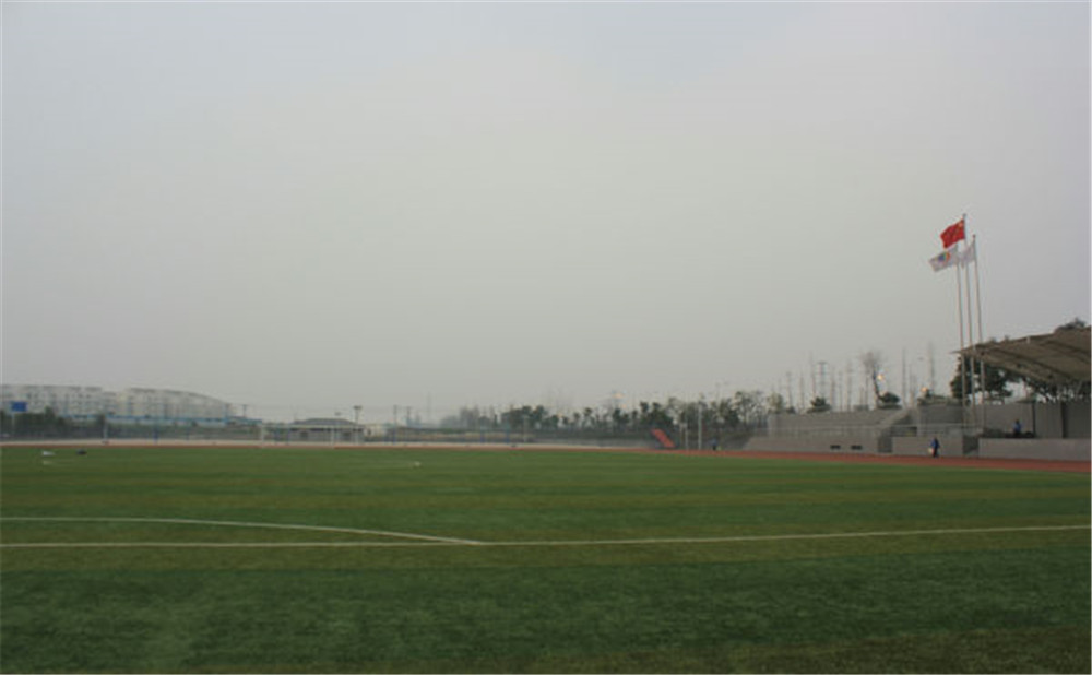 成都七中萬達學(xué)校的高中住宿怎么樣？