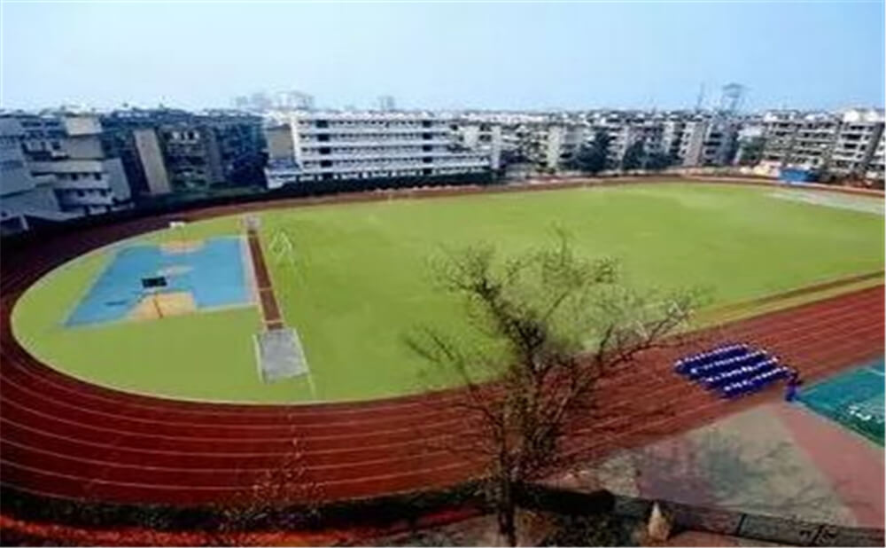 成都實外新都五龍山學校的住宿怎么樣？