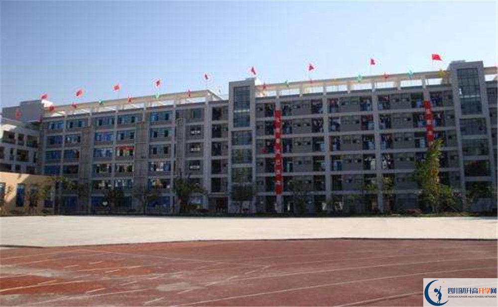 成都十二中（四川大學附屬中學）的高中好不好？