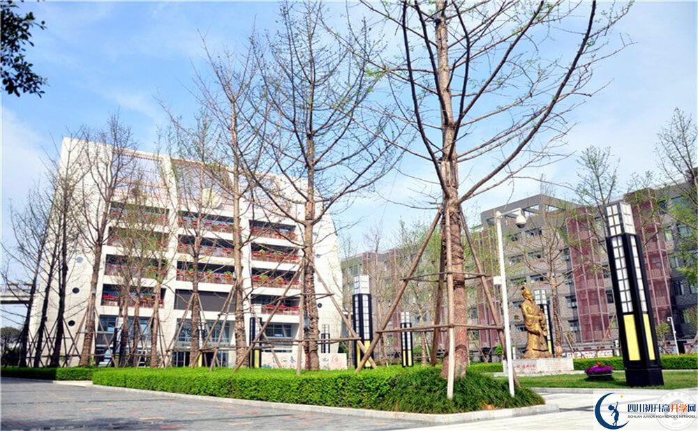 石室天府中學(xué)的高中好不好？