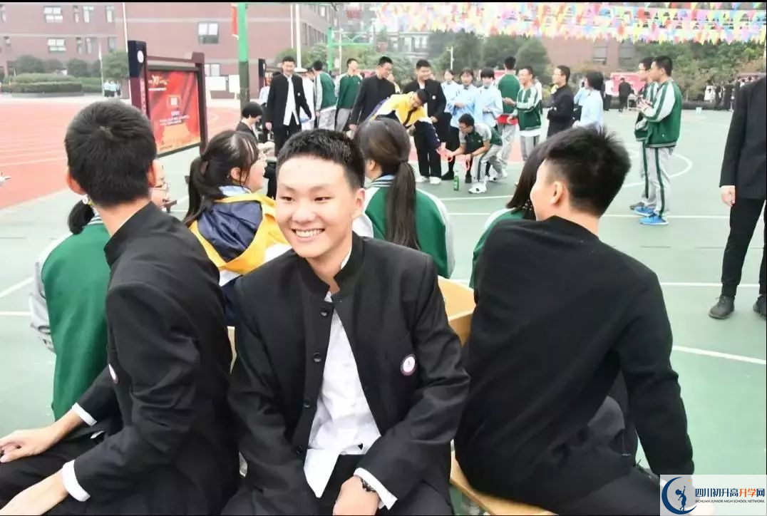 成都外國(guó)語(yǔ)學(xué)校的老師好不好？