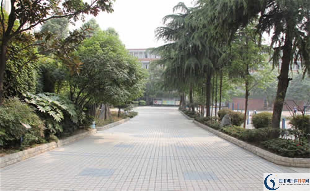 成都列五中學的學校地址在哪里？