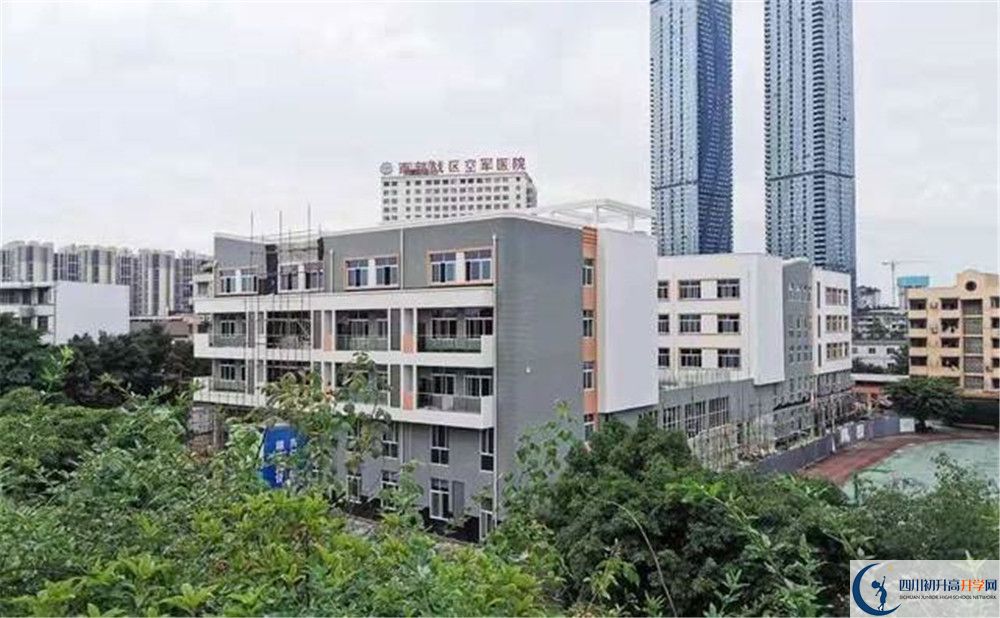 成都市田家炳中學(xué)2020年清華北大人數(shù)是多少？					