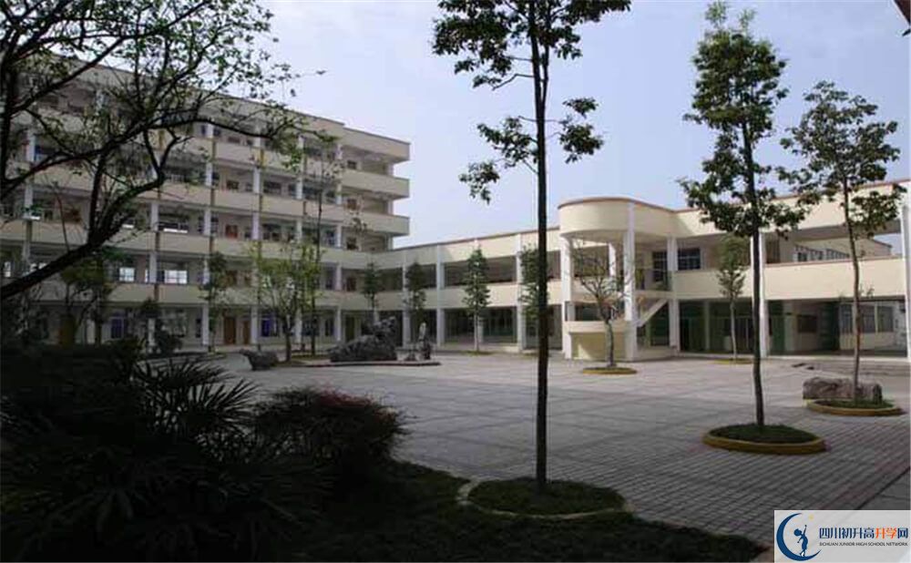 都江堰外國語實驗學校住宿條件怎么樣？