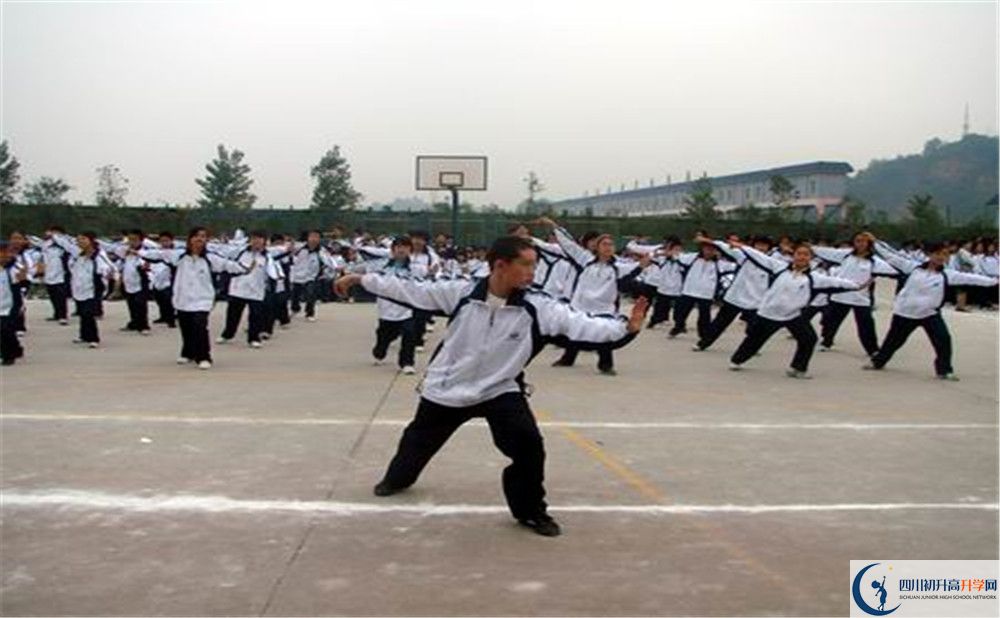 新津中學住宿條件怎么樣？
