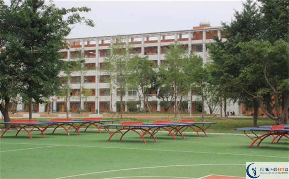 金堂實(shí)驗(yàn)中學(xué)的地址怎么走？