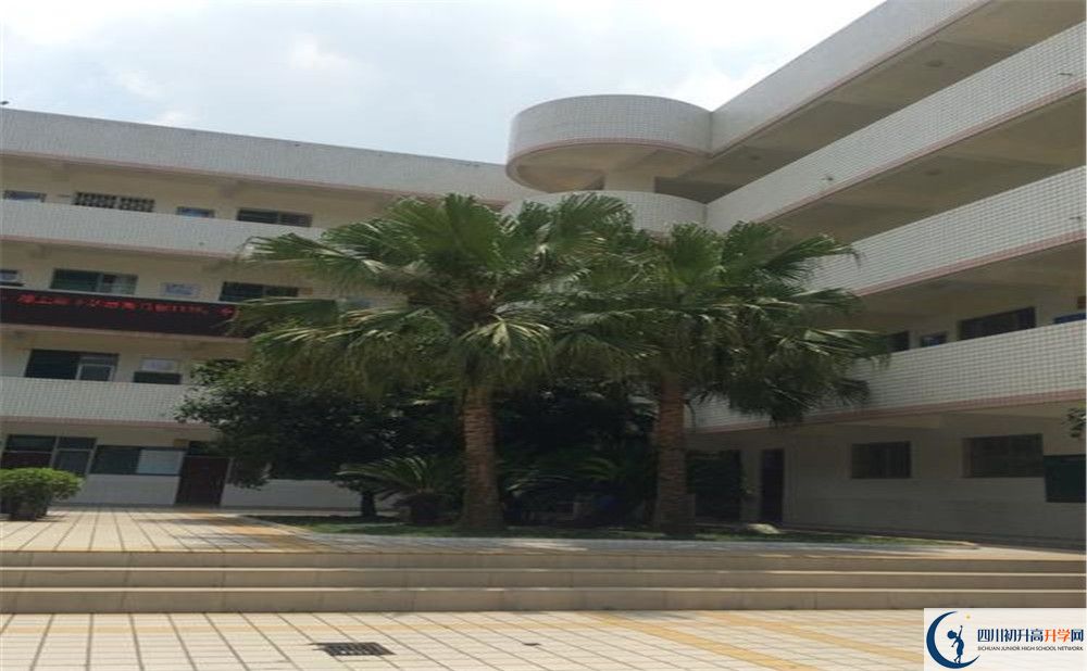 成都市太平中學(xué)高中部地址在哪里？
