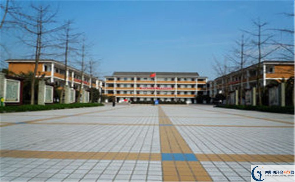 郫縣一中高中部地址在哪里？