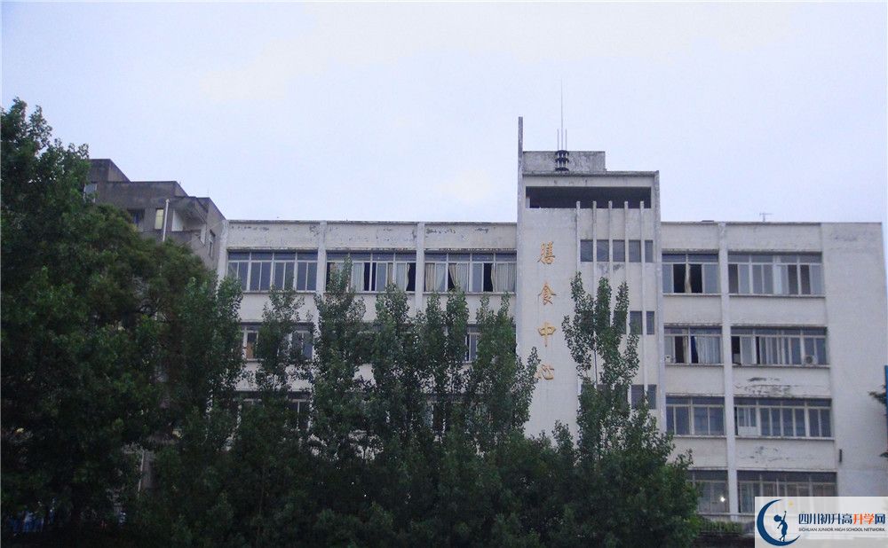 竹篙中學(xué)位置在哪里？