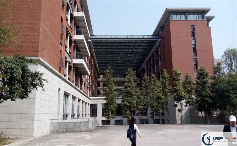 成都七中高新校區(qū)在全國(guó)高中排名是多少？