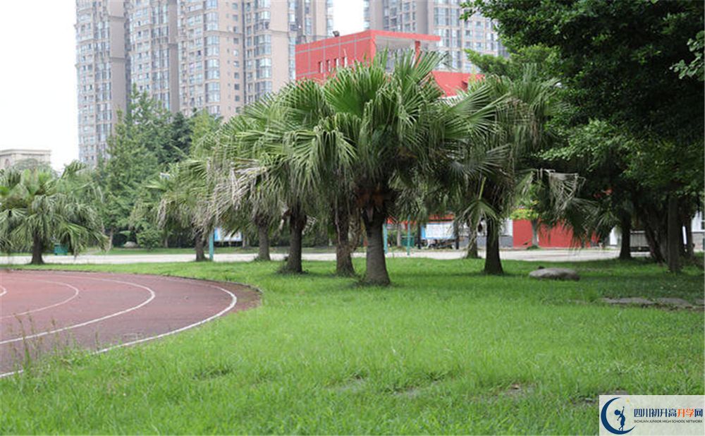 成都南開為明學校高中分班考試難嗎？