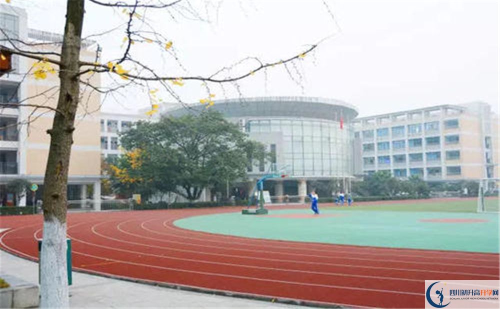 成都十二中（四川大學(xué)附屬中學(xué)）補課嗎？