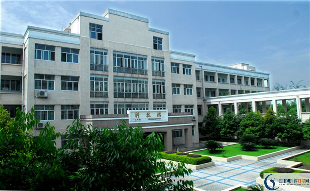 成都棠湖外國(guó)語(yǔ)學(xué)校在校學(xué)生總?cè)藬?shù)是多少？