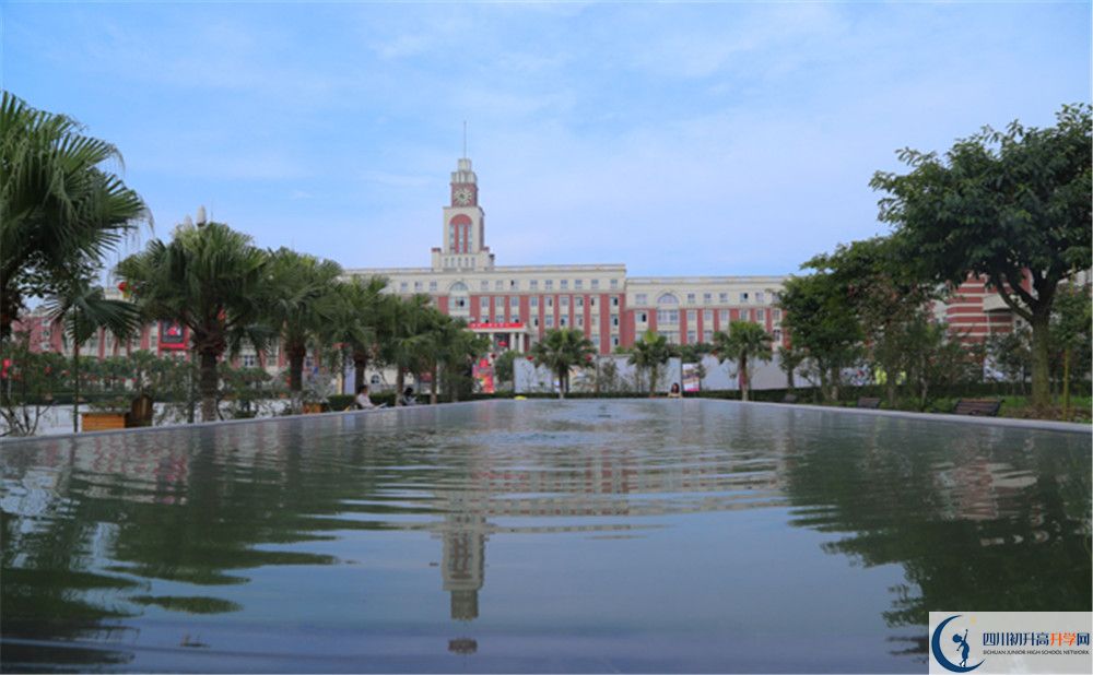 四川師范大學(xué)附屬中學(xué)高三診斷考試時(shí)間怎么安排？